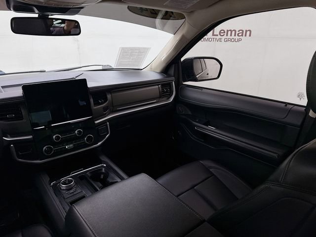 Used 2024 Ford Expedition Max XLT image 23