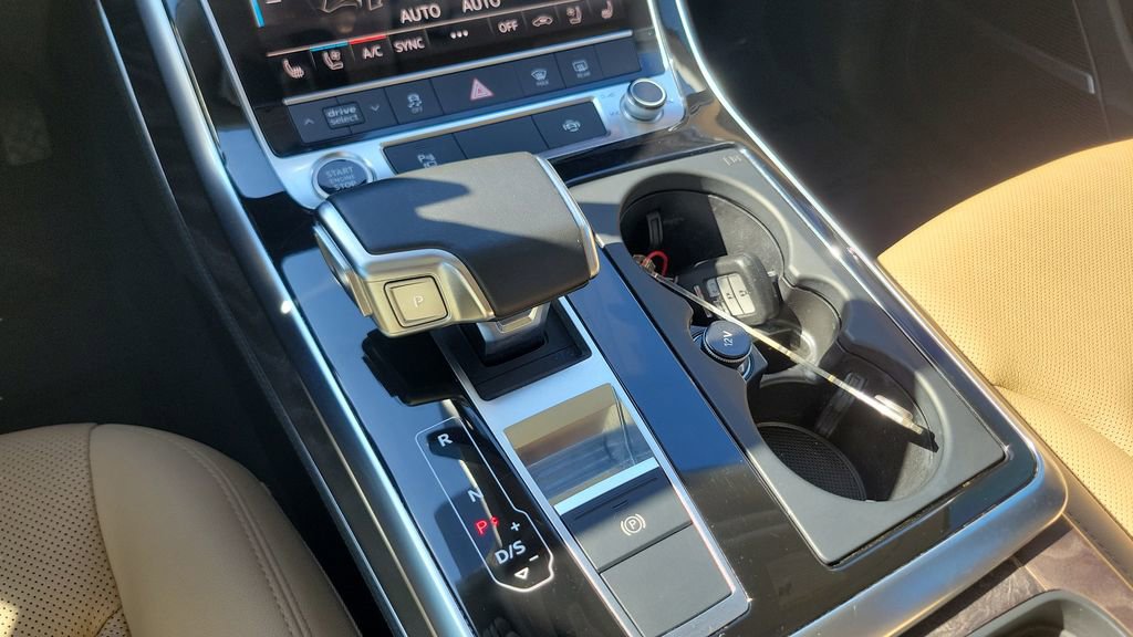 Used 2021 Audi Q7 3.0T Premium Plus w/ Executive Package image 15