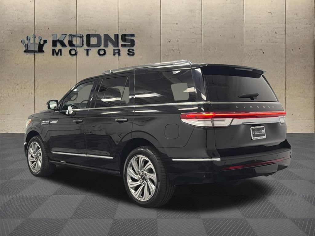 Certified 2023 Lincoln Navigator Reserve AWD/4WD image 6