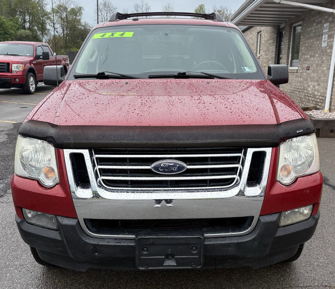 Used 2010 Ford Explorer Sport Trac XLT AWD/4WD image 2
