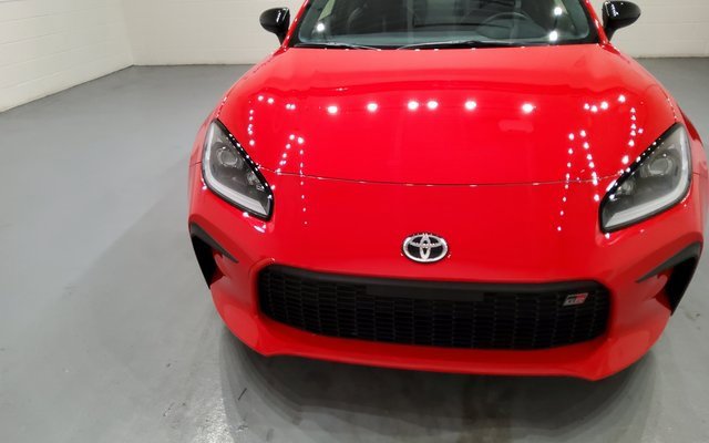 Used 2024 Toyota GR86 Premium image 10