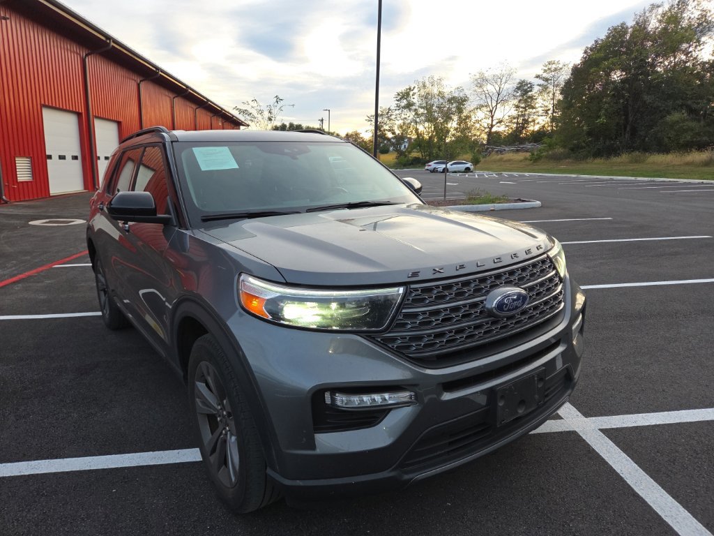 Used 2023 Ford Explorer XLT w/ Equipment Group 202A AWD/4WD image 1