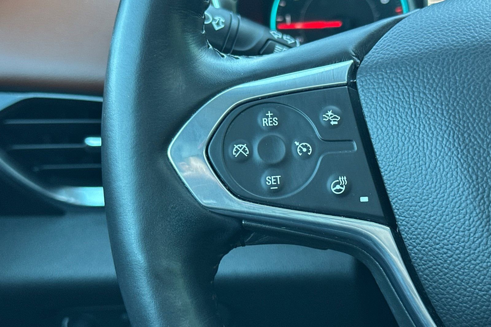 Used 2018 Chevrolet Traverse High Country image 36