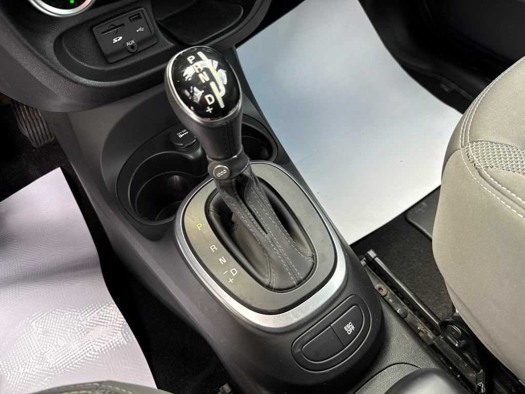 Used 2014 FIAT 500L Trekking w/ Popular Equipment Group FWD image 22