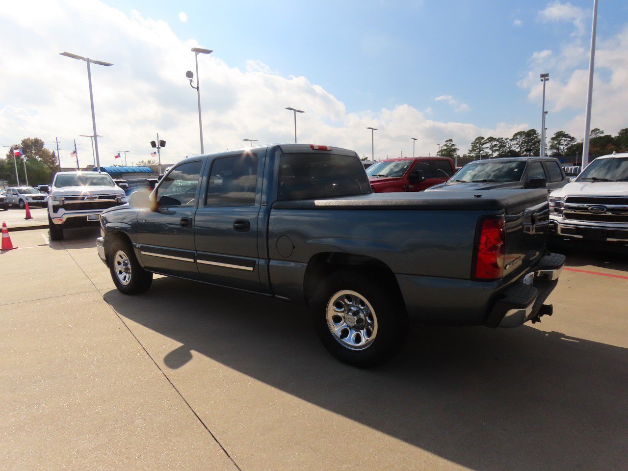 Used 2006 Chevrolet Silverado 1500 LS image 16