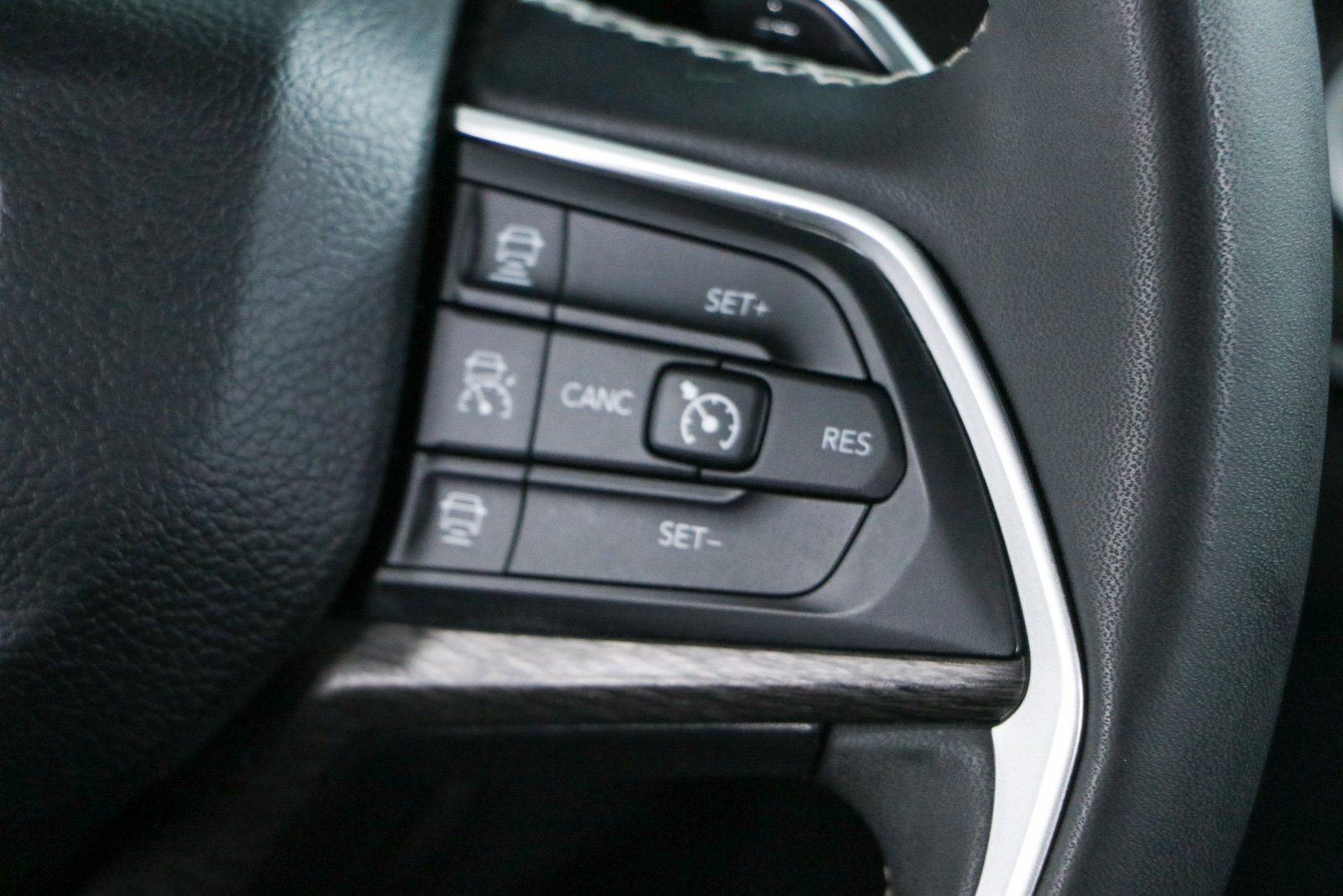 Used 2023 Jeep Grand Cherokee 4WD 4xe image 14