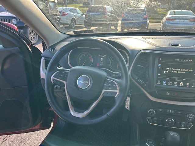 Used 2017 Jeep Cherokee Latitude w/ Safety/Convenience Group image 29