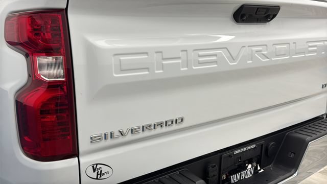 Used 2023 Chevrolet Silverado 1500 LT AWD/4WD image 33