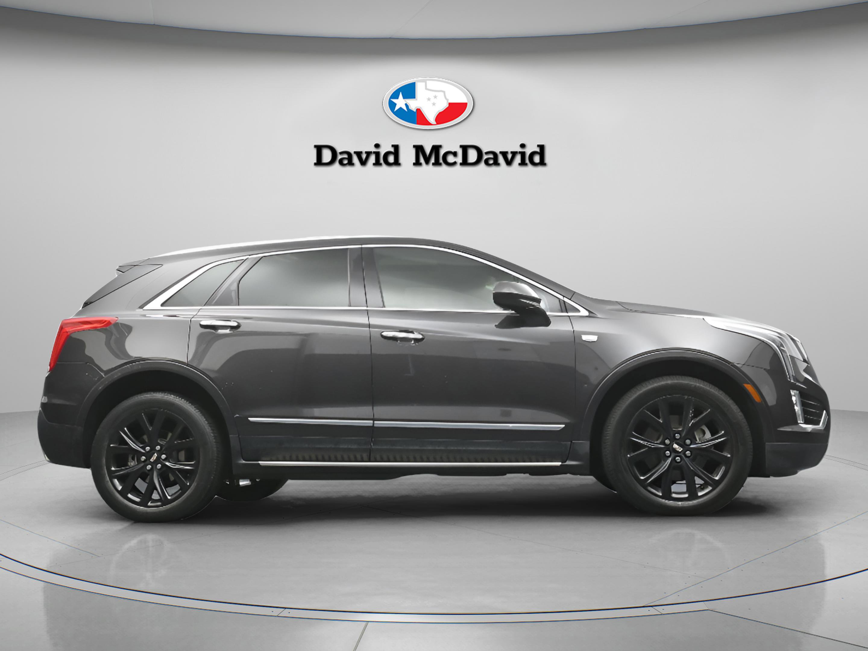 Used 2017 Cadillac XT5 Premium Luxury FWD image 32