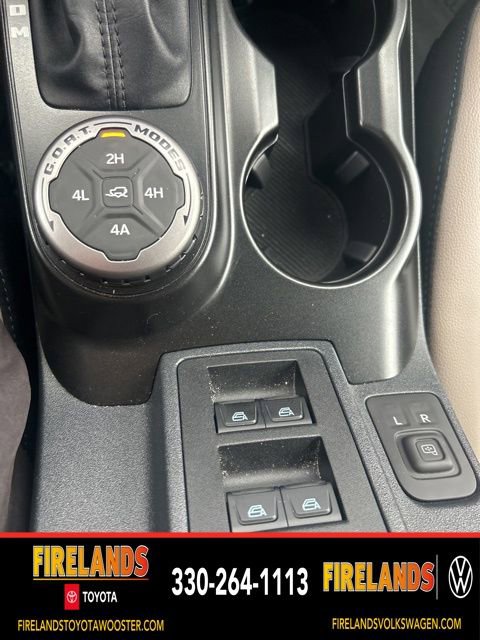 Used 2023 Ford Bronco Wildtrak image 24