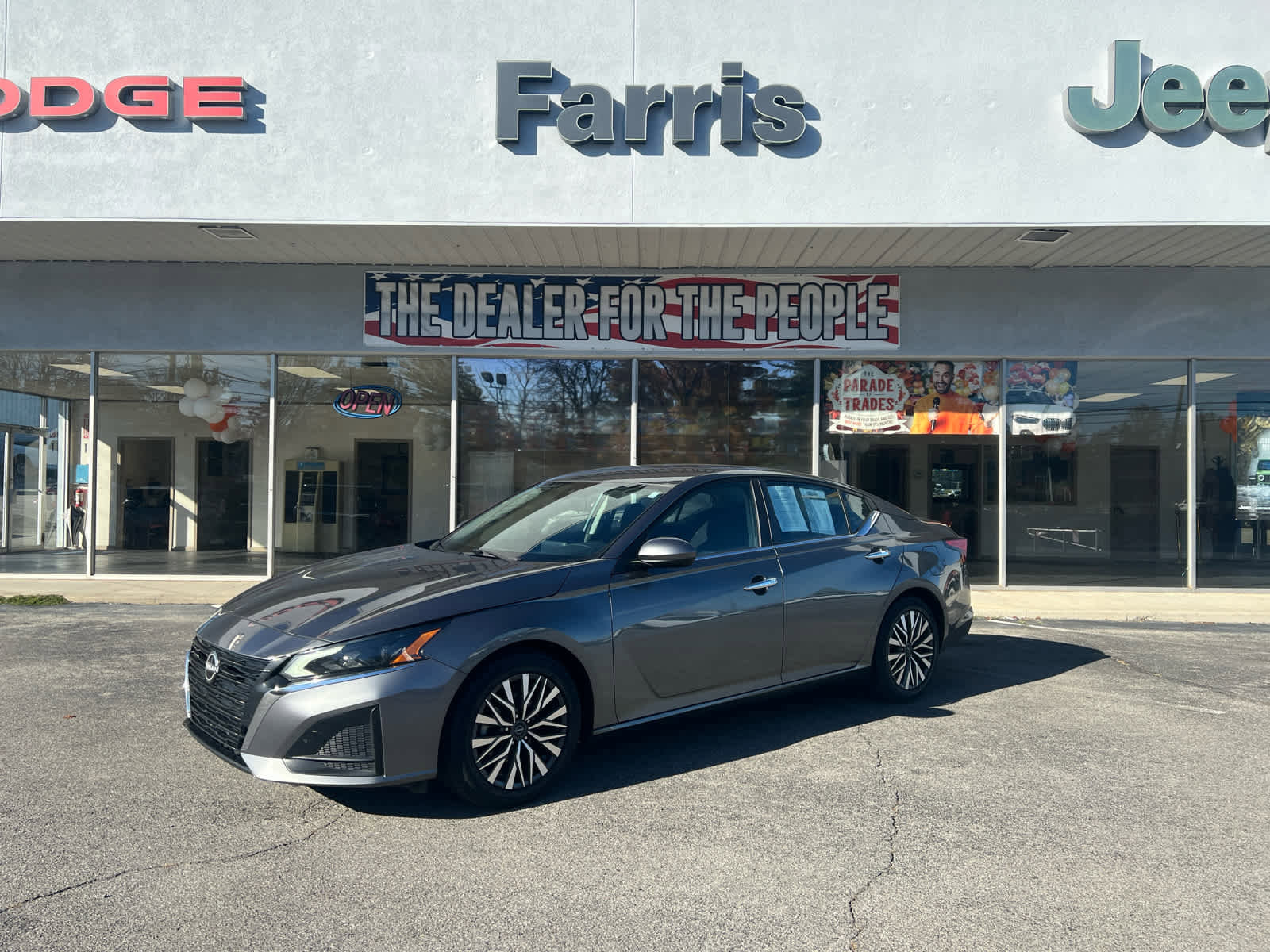 Used 2023 Nissan Altima 2.5 SV image 1