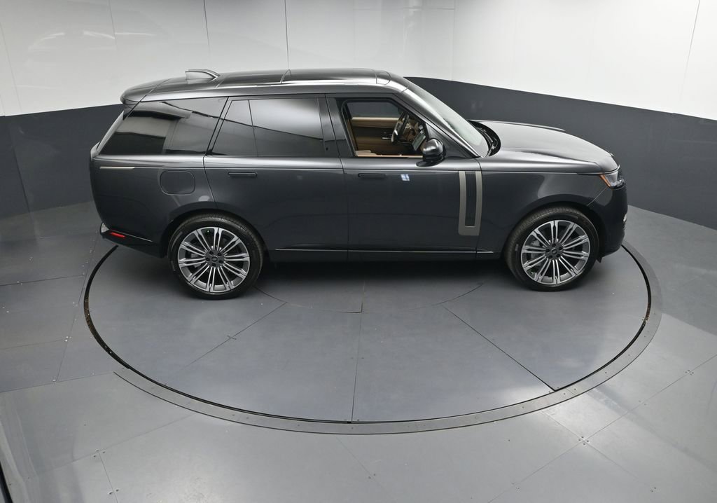 Used 2025 Land Rover Range Rover SE AWD/4WD image 35