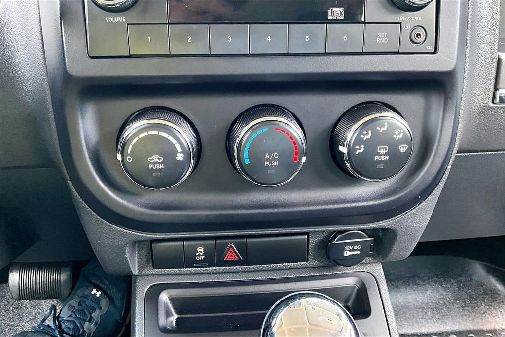 Used 2014 Jeep Patriot Sport w/ Power Value Group image 30