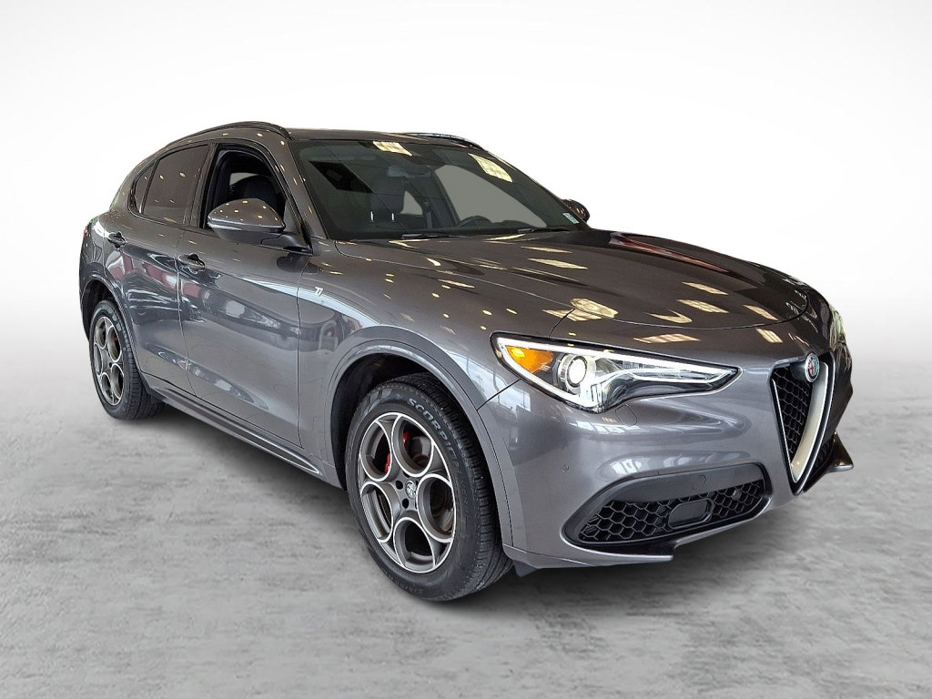 Used 2022 Alfa Romeo Stelvio Ti image 7