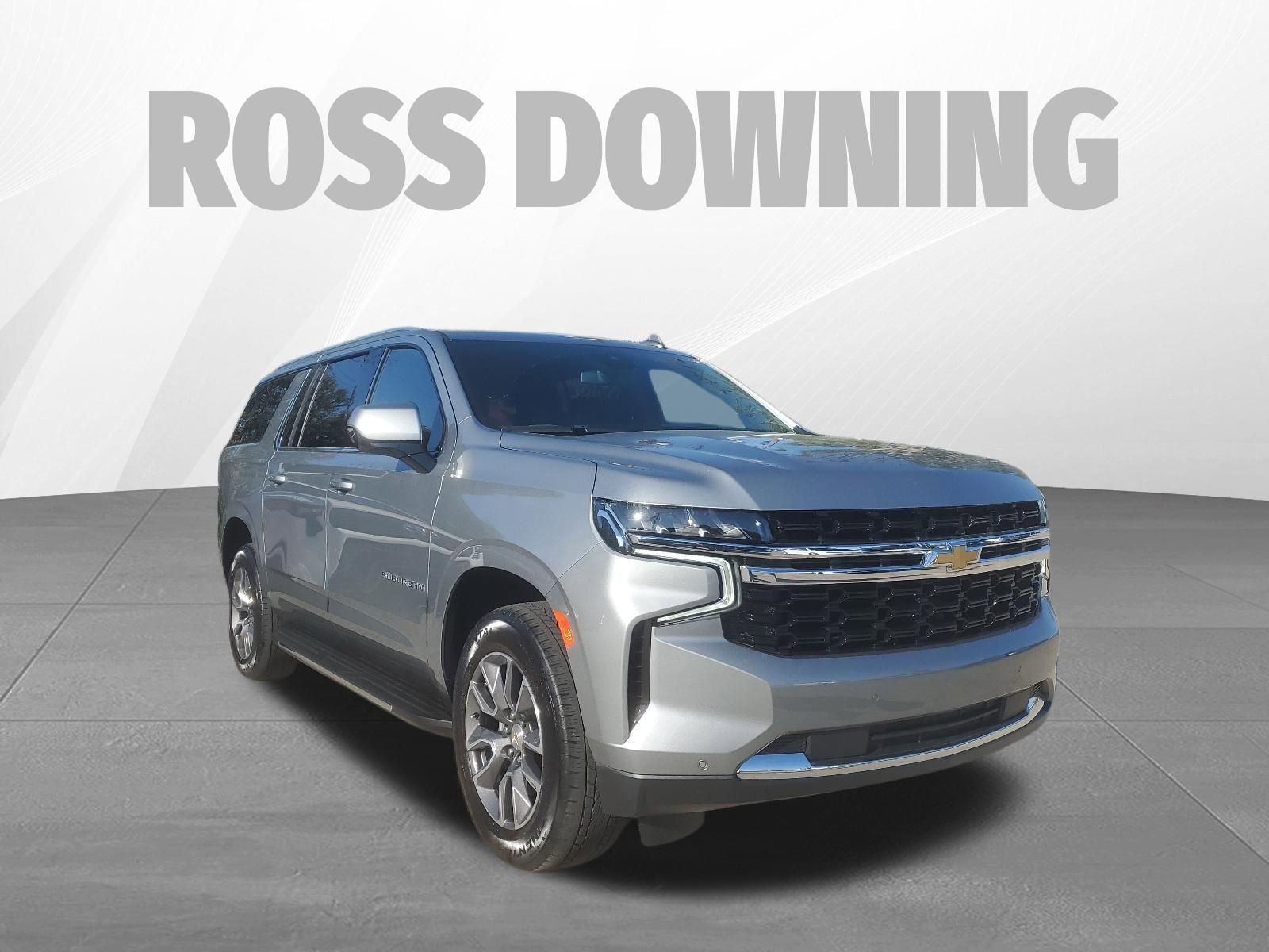 Used 2024 Chevrolet Suburban LS RWD image 3