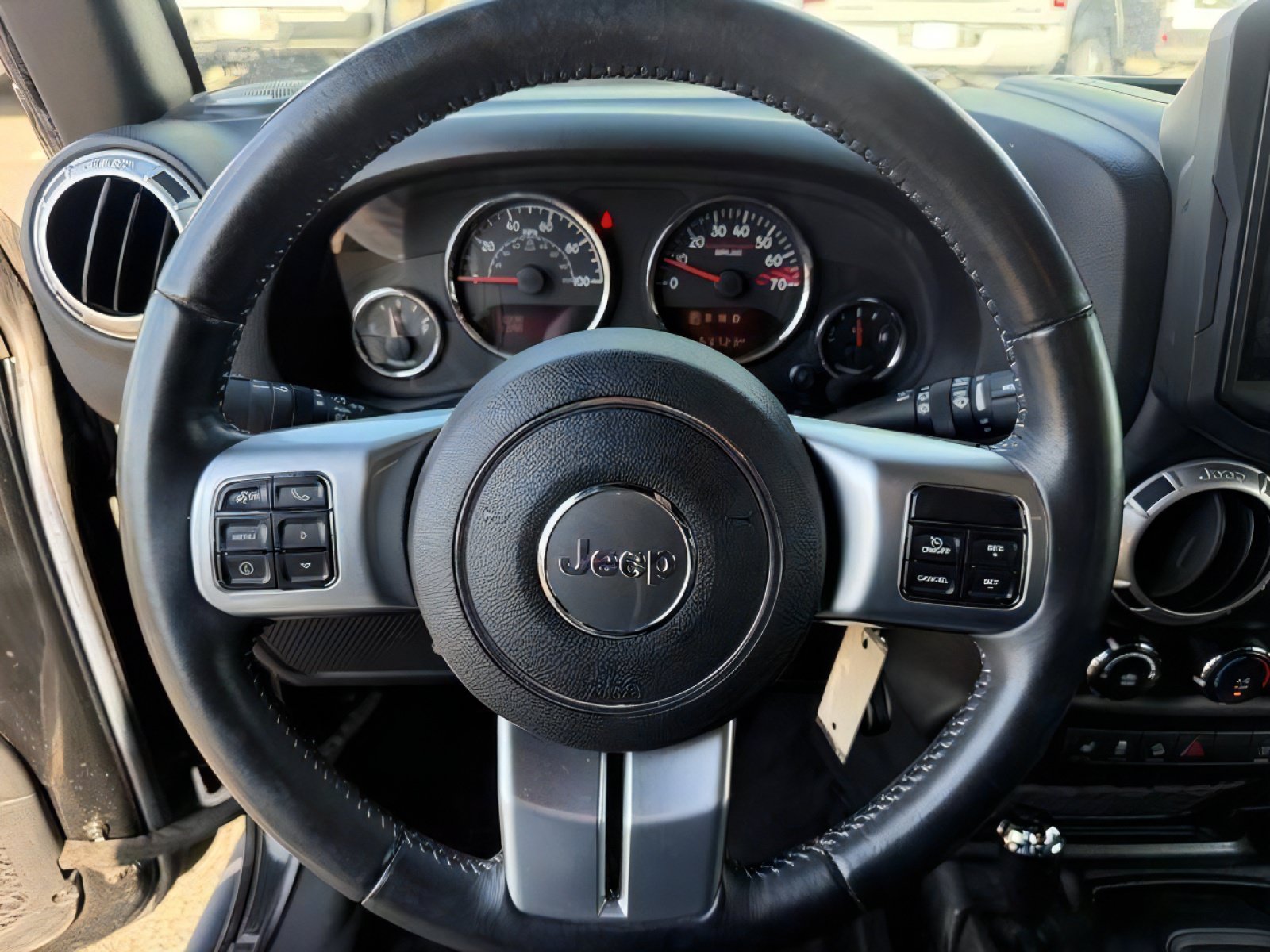 Used 2016 Jeep Wrangler Unlimited Rubicon AWD/4WD image 16
