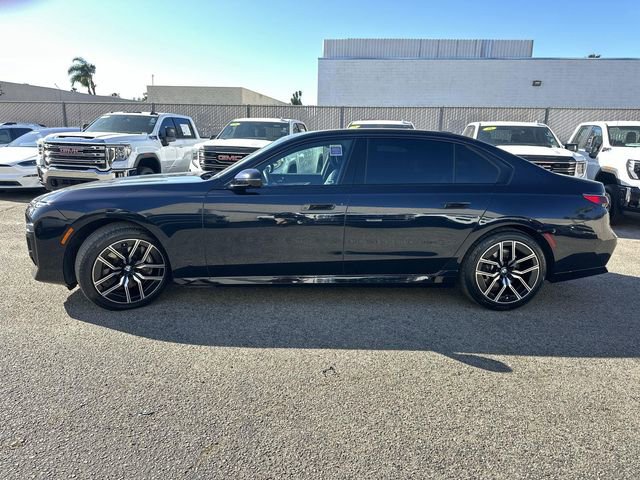 Used 2024 BMW 740i image 7