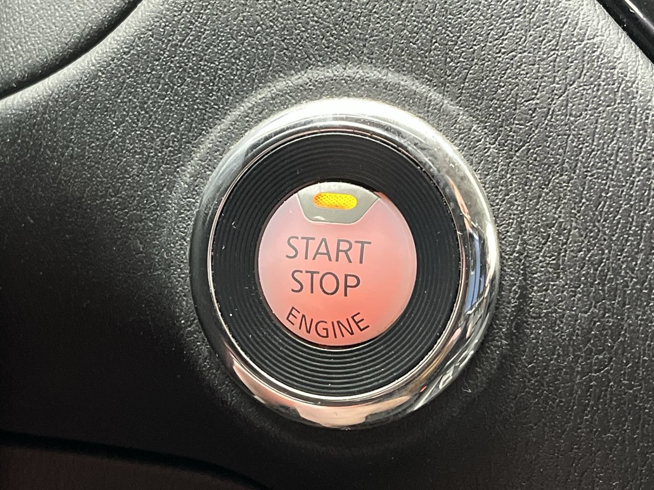 Used 2020 Nissan Pathfinder SV AWD/4WD image 20
