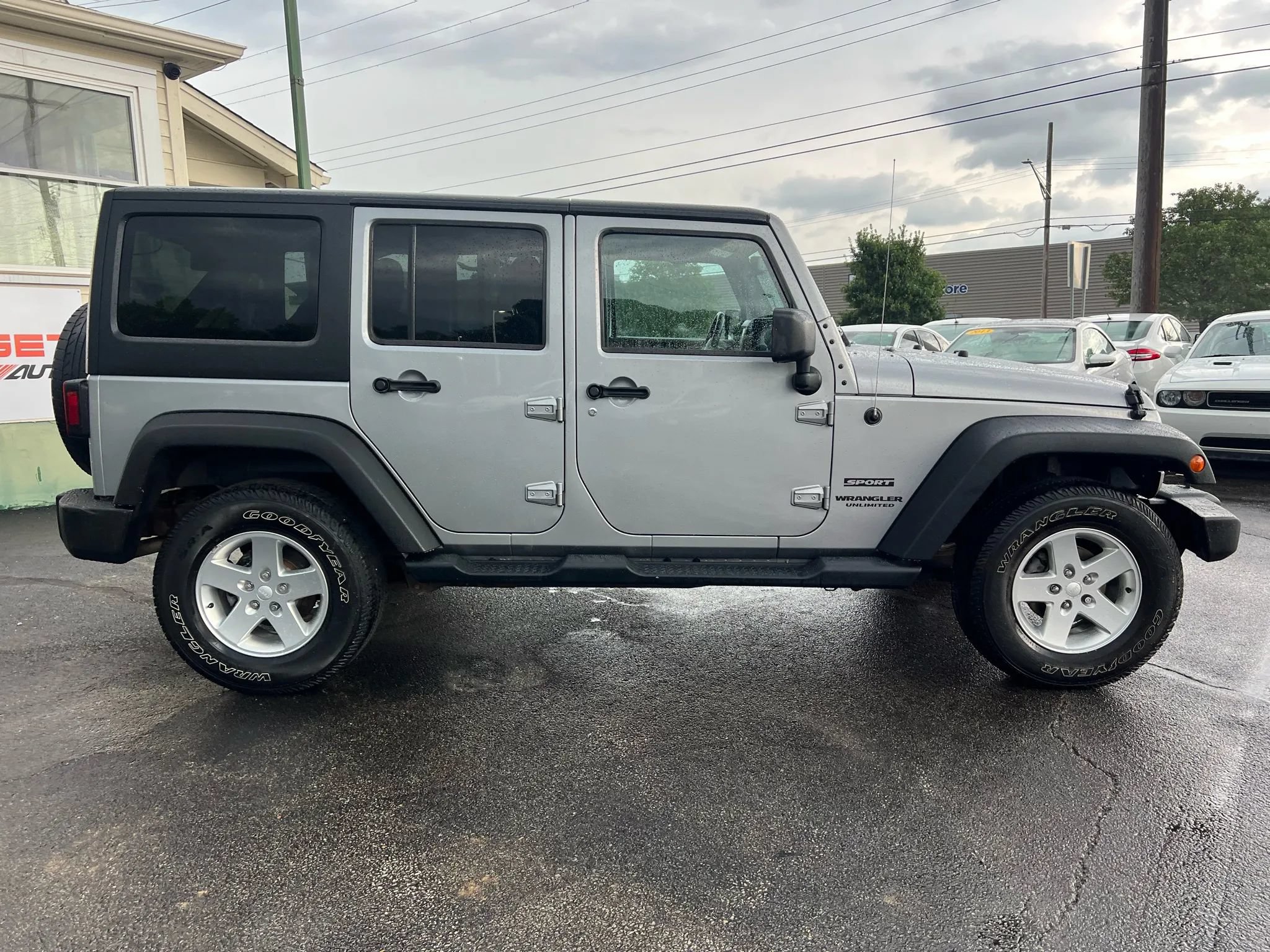 Used 2014 Jeep Wrangler Unlimited Sport w/ Quick Order Package 24S AWD/4WD image 6
