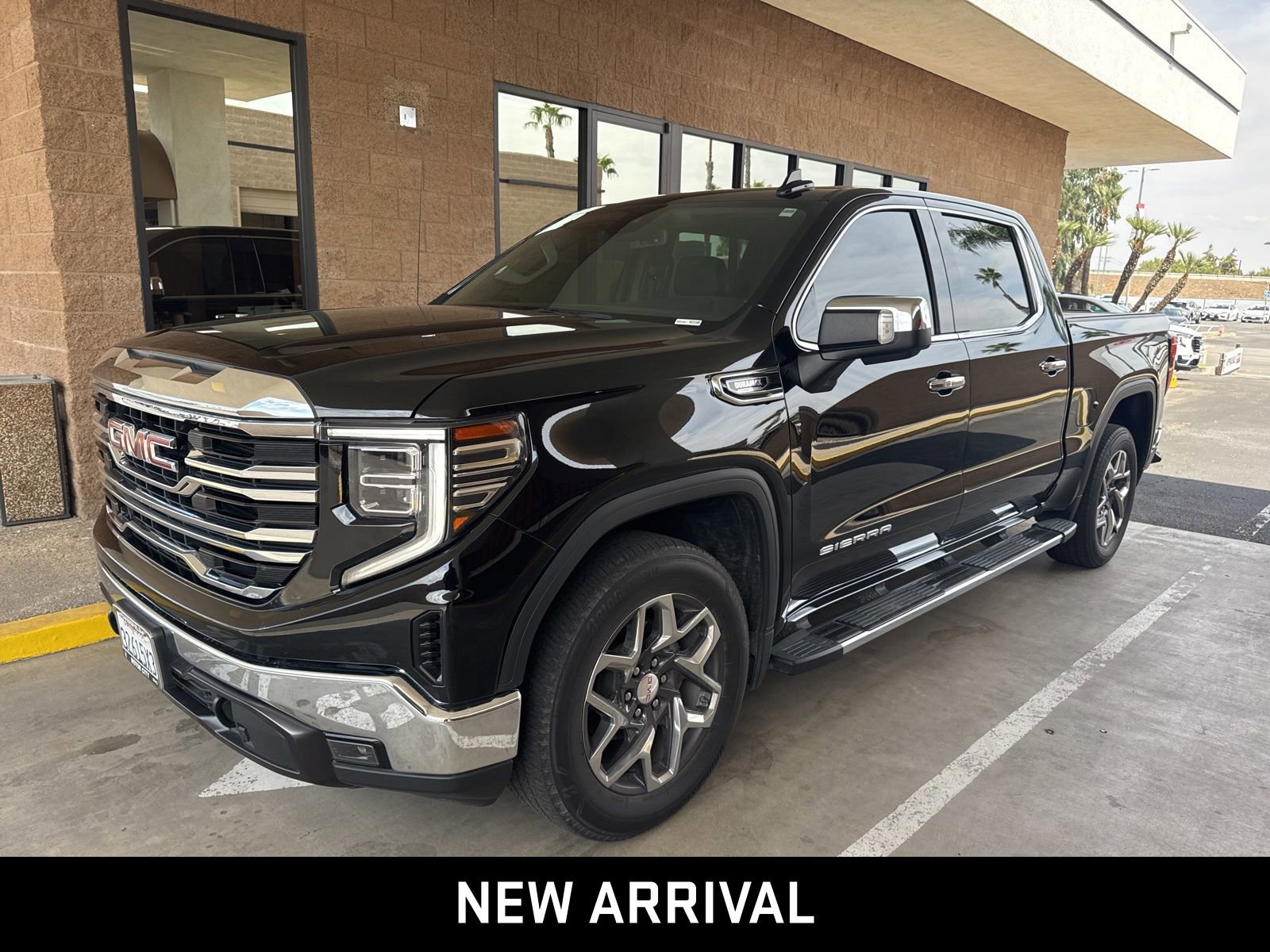 Used 2023 GMC Sierra 1500 SLT w/ SLT Premium Package
