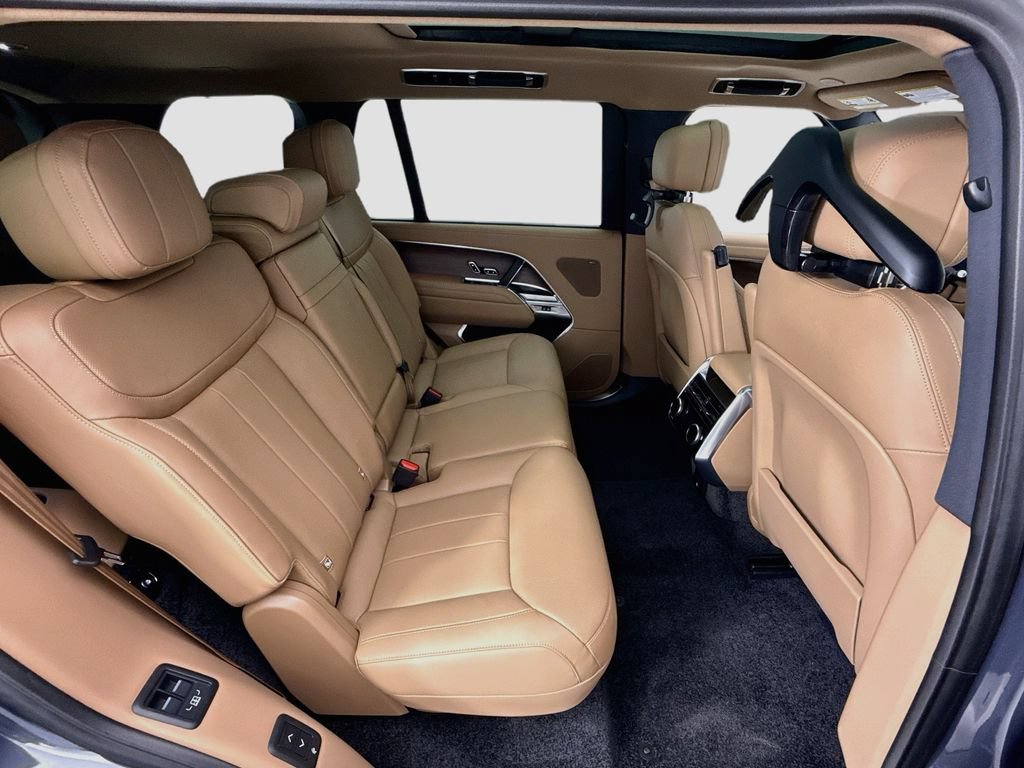 New 2026 Land Rover Range Rover Long Wheelbase SE AWD/4WD image 21