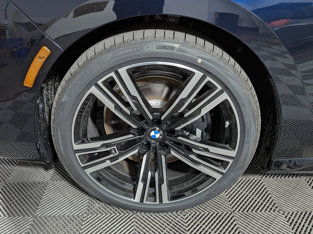 New 2026 BMW i7 xDrive60 image 8