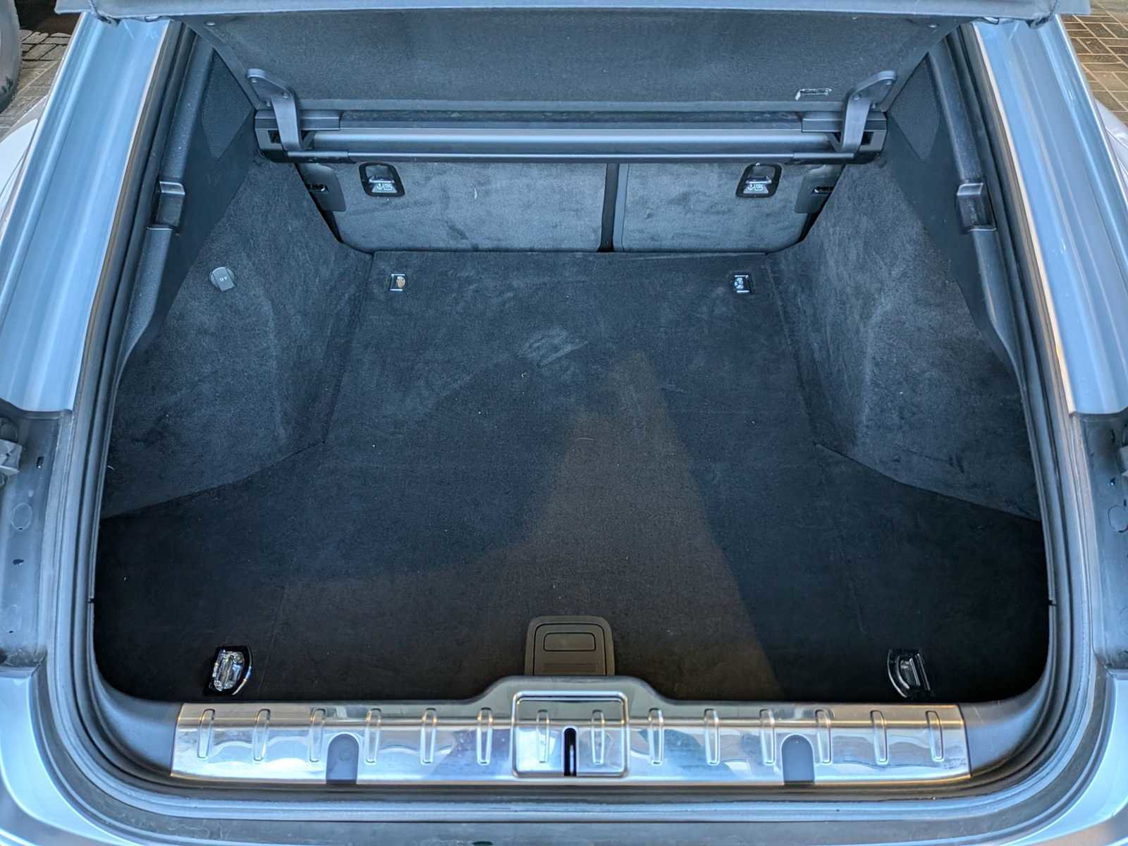 Used 2017 Porsche Panamera 4 image 33