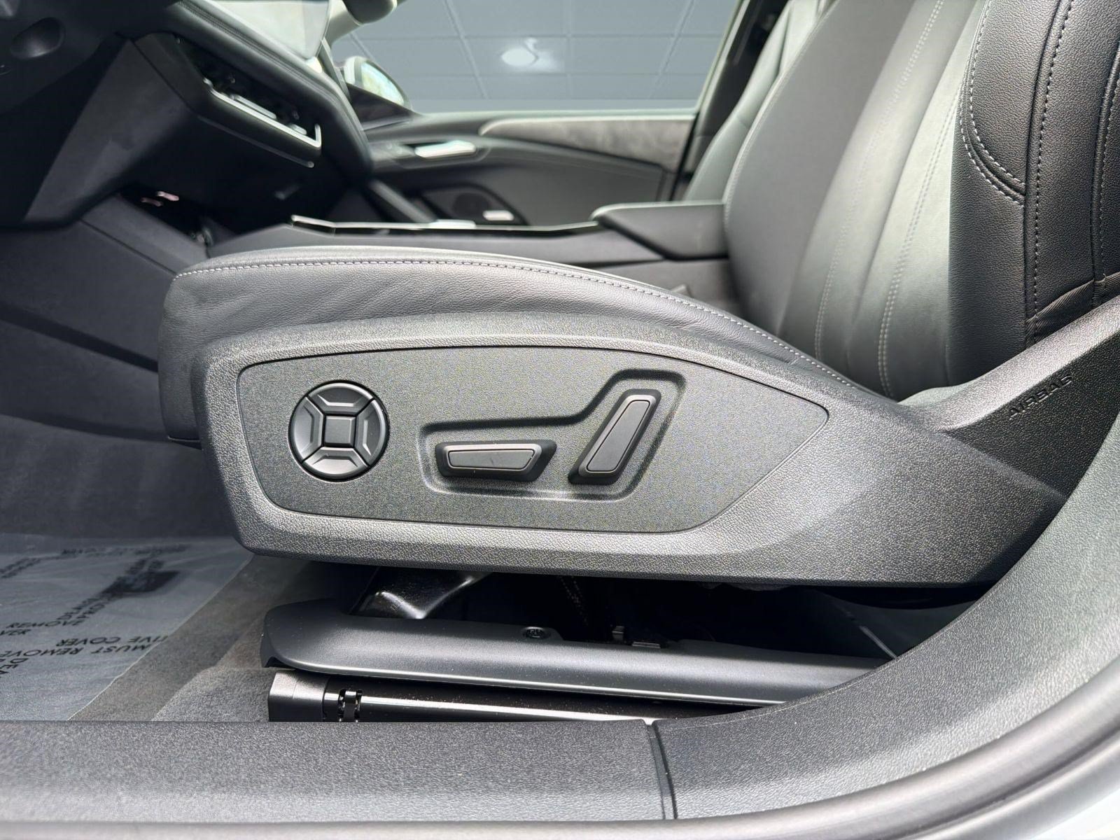 Certified 2025 Audi A6 e-tron Premium Plus w/ Premium Plus RWD image 14