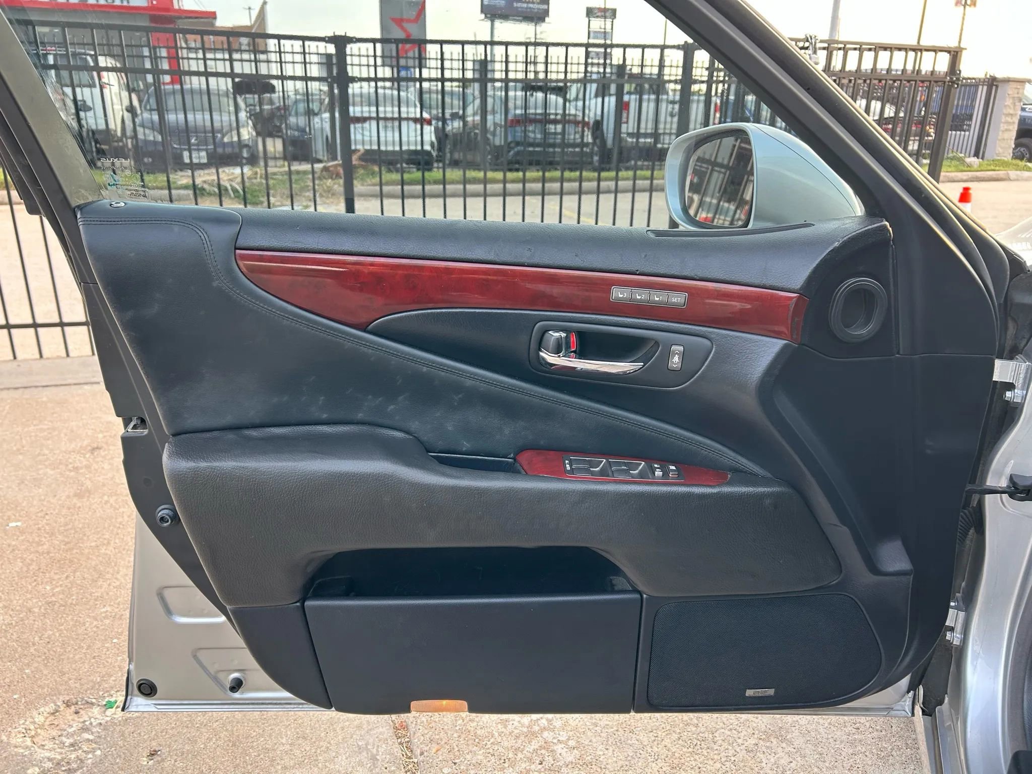 Used 2012 Lexus LS 460 w/ Luxury Value Edition image 12