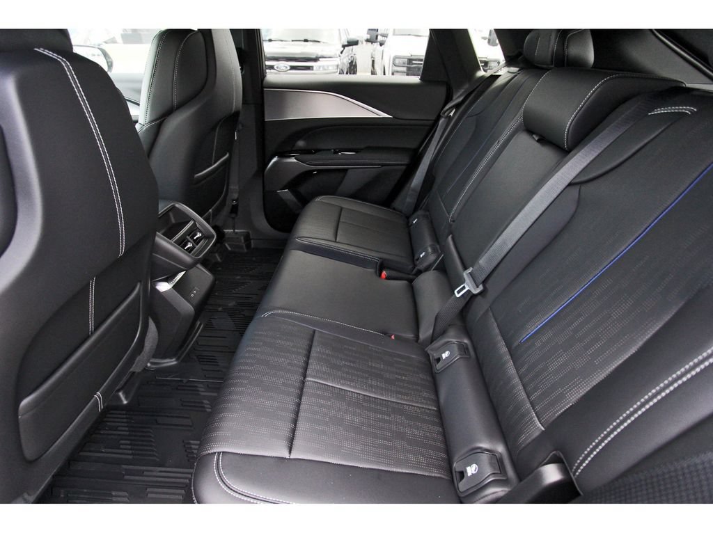 New 2027 Cadillac Lyriq Sport AWD/4WD image 7