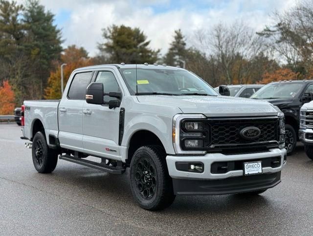 New 2026 Ford F250 Lariat w/ Black Appearance Package