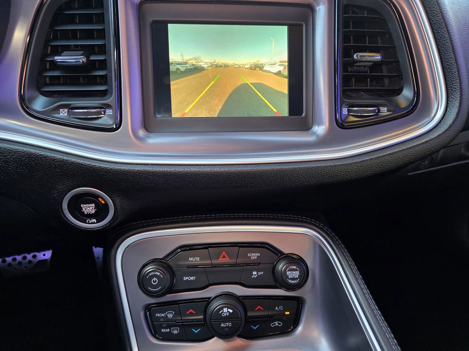 Used 2019 Dodge Challenger SXT image 3