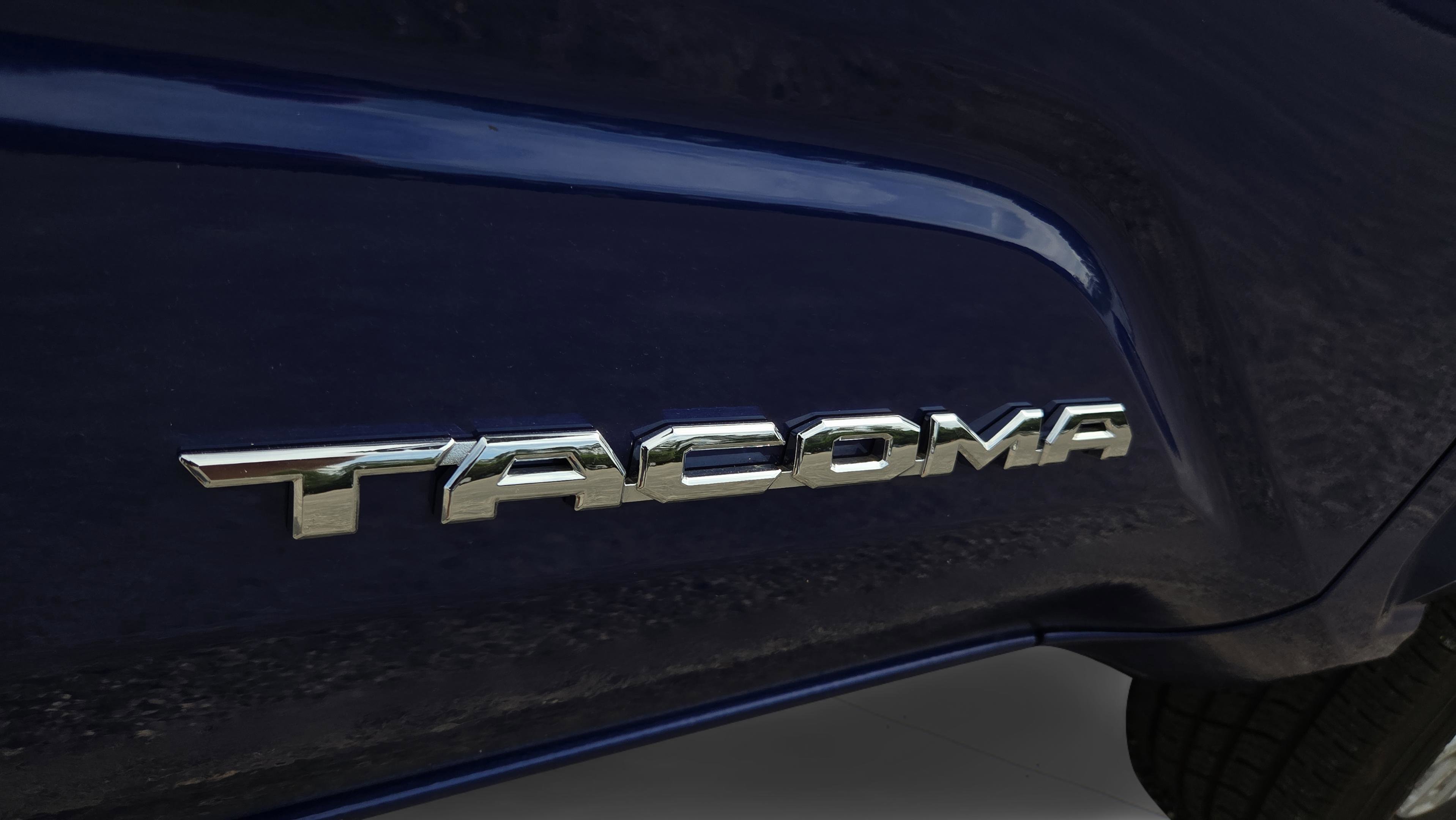 Used 2025 Toyota Tacoma SR5 RWD image 31