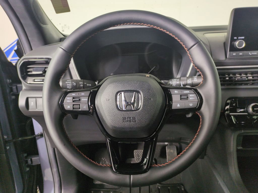 Used 2025 Honda Pilot Sport image 18