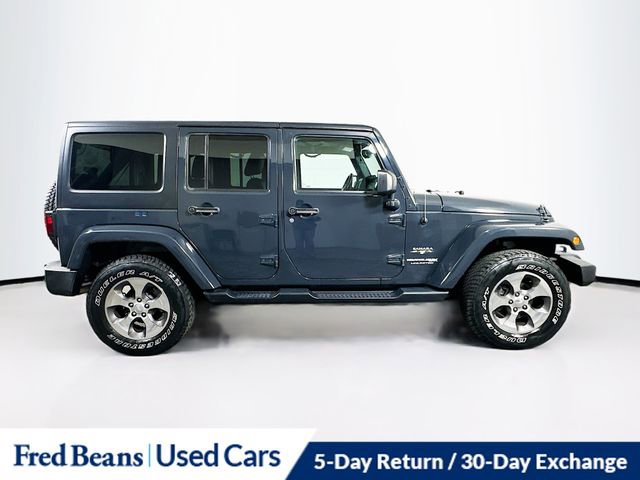 Used 2018 Jeep Wrangler Unlimited Sahara w/ Connectivity Group image 9