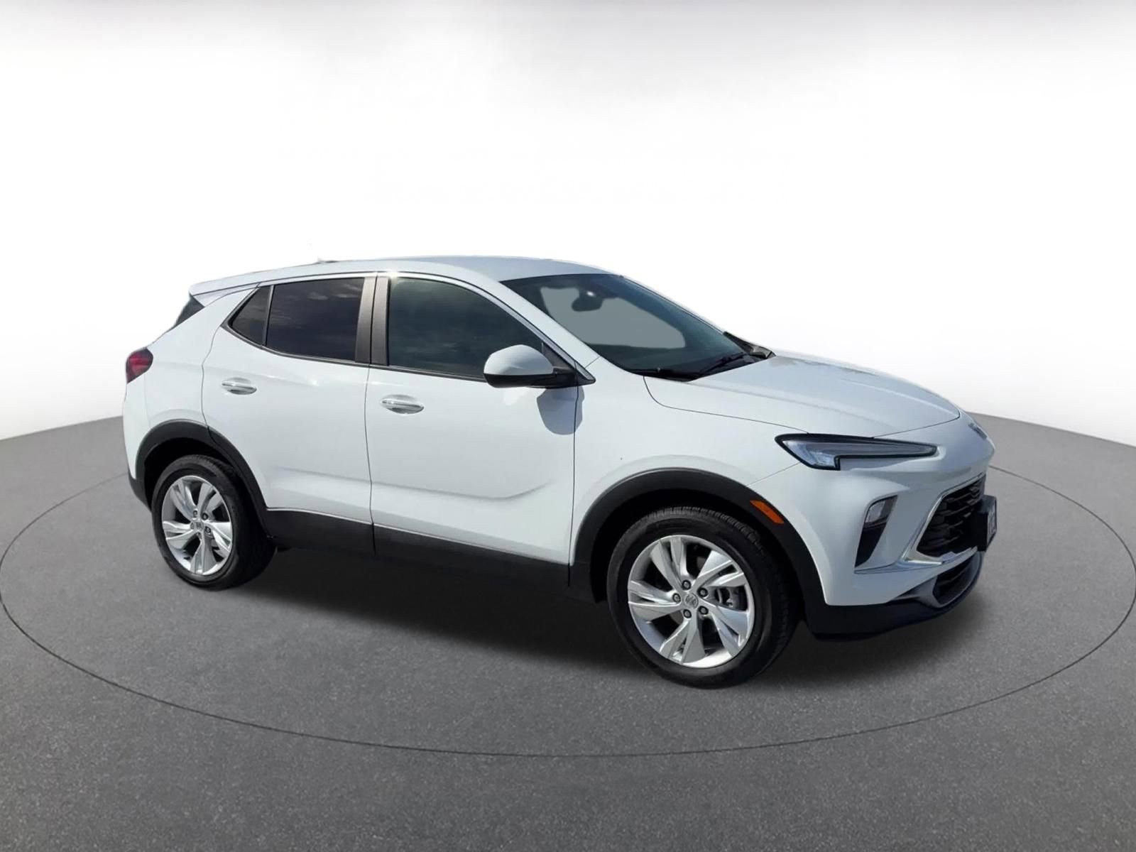 Used 2025 Buick Encore GX Preferred image 2