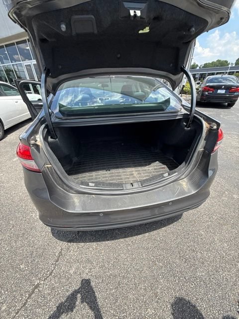 Used 2017 Ford Fusion SE w/ Fusion SE Technology Package FWD image 23