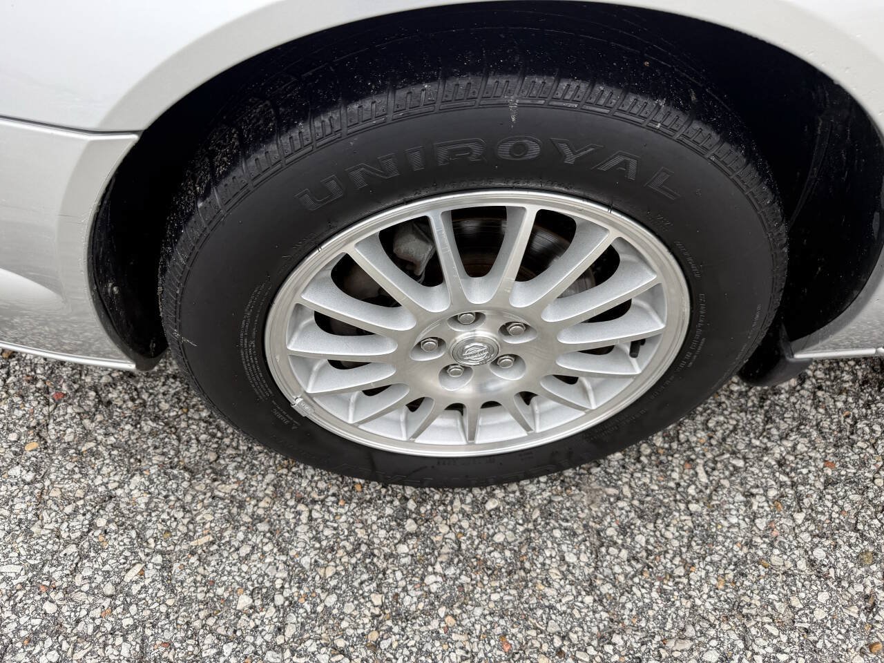 Used 2006 Chrysler Sebring Touring FWD image 9