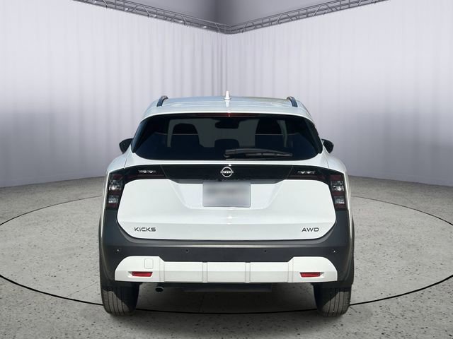 Used 2025 Nissan Kicks SV w/ SV Premium Package AWD/4WD image 8