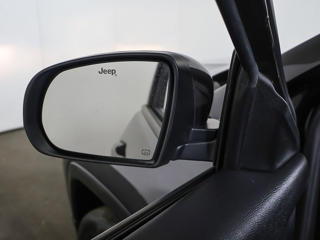 Used 2018 Jeep Compass Latitude w/ Popular Equipment Group image 27