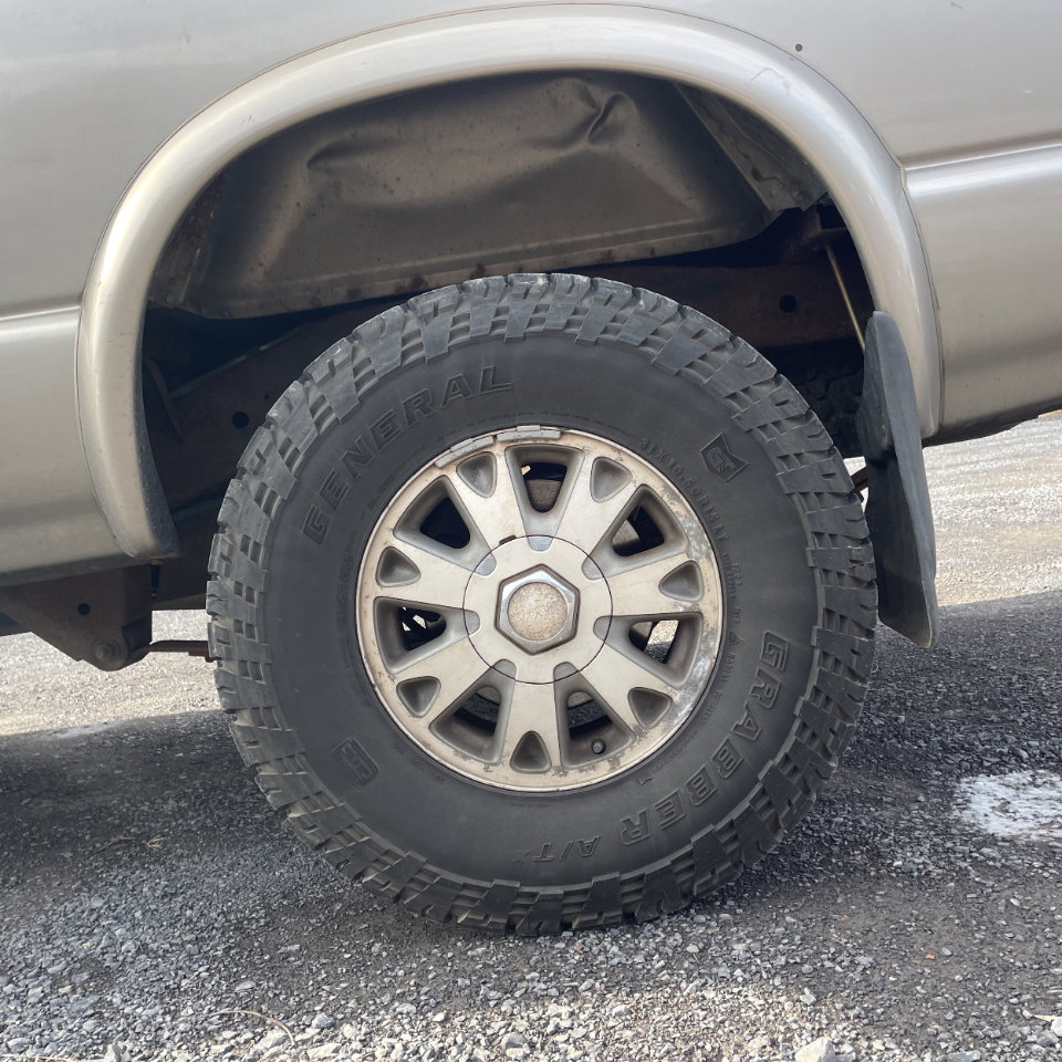 Used 2003 GMC Sonoma SLS w/ SLS Preferred Equipment Group image 24