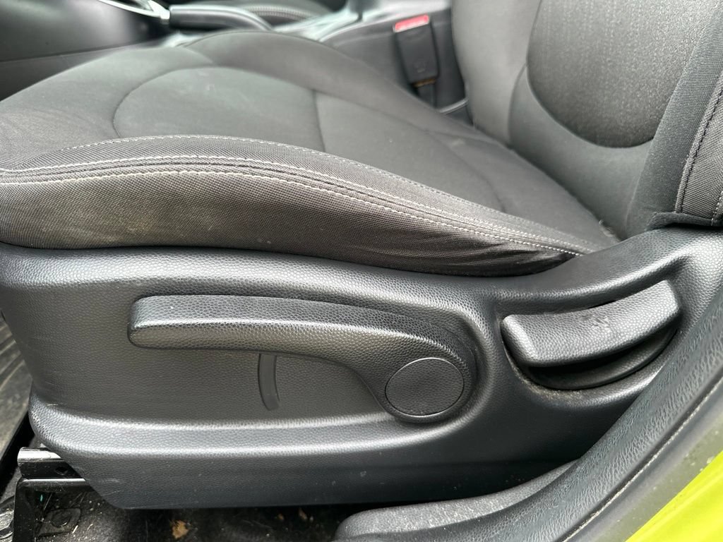 Used 2015 Kia Soul FWD image 16
