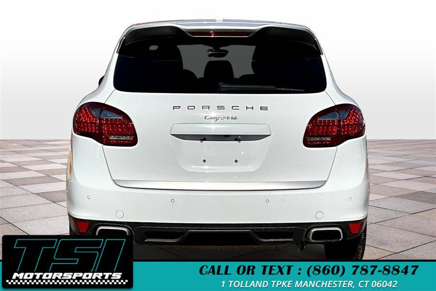 Used 2014 Porsche Cayenne Platinum Edition image 4