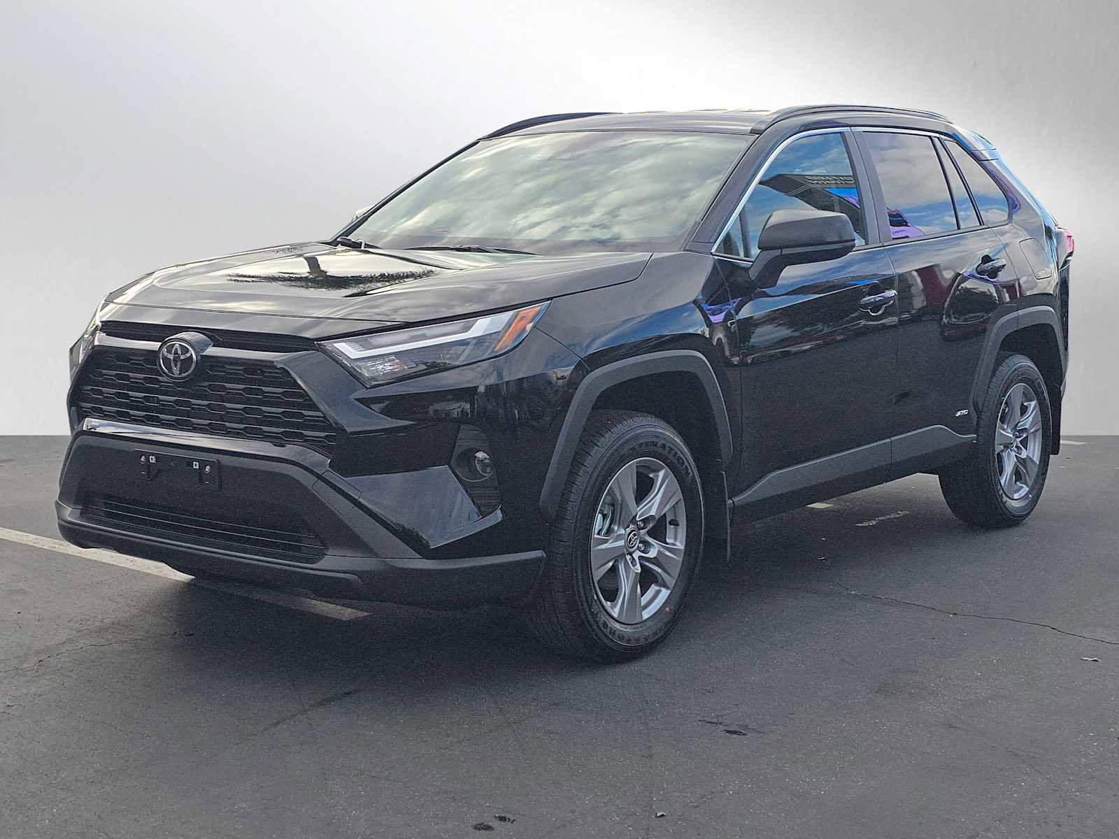 Certified 2025 Toyota RAV4 LE image 7