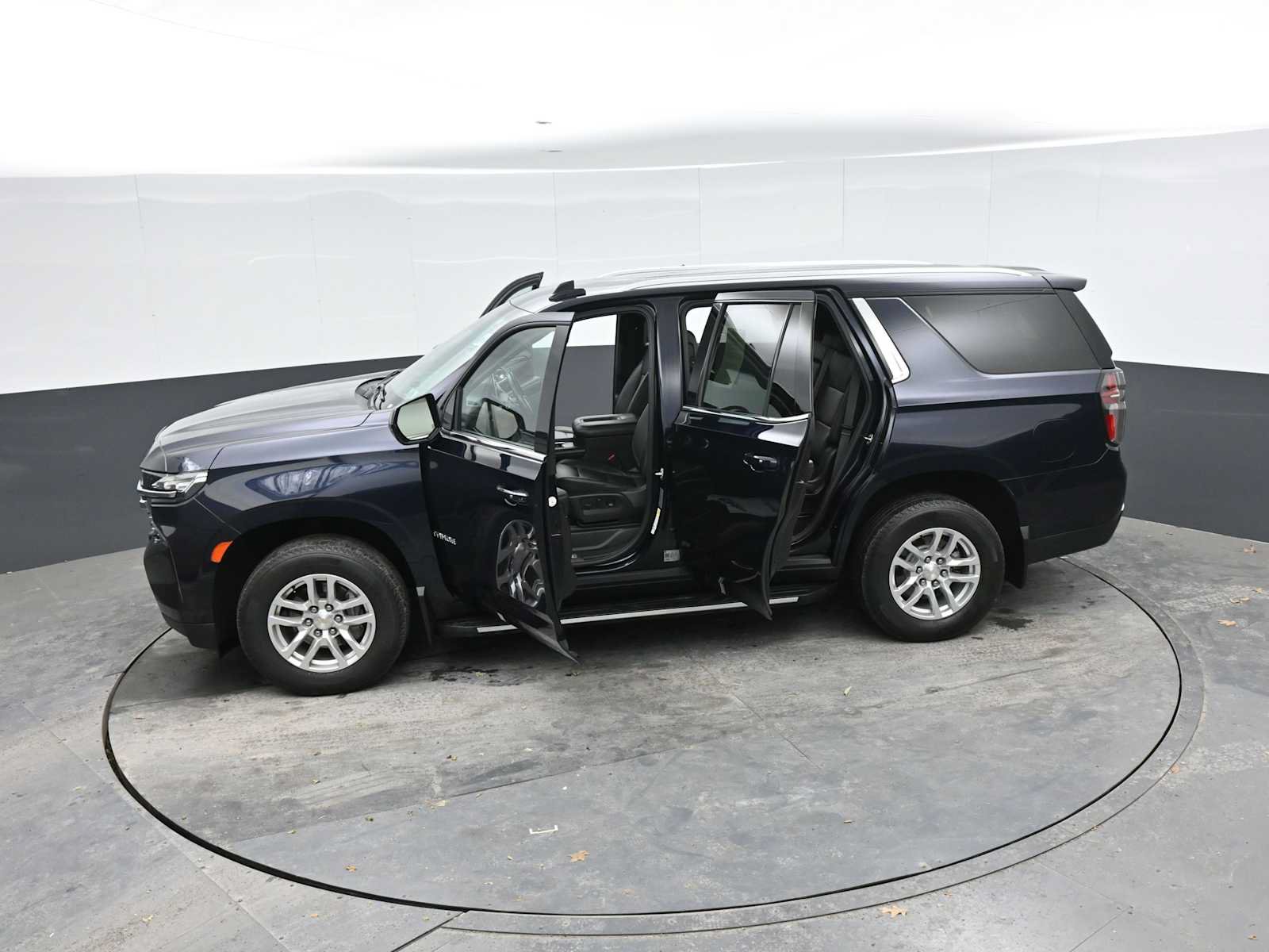 Used 2021 Chevrolet Tahoe LT AWD/4WD image 36
