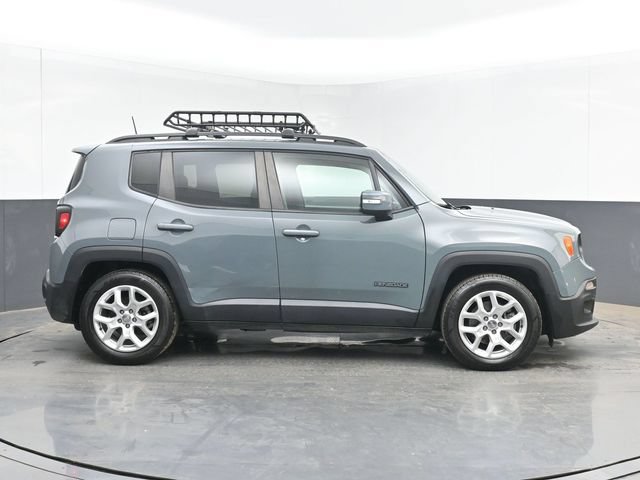 Used 2018 Jeep Renegade Altitude FWD image 11