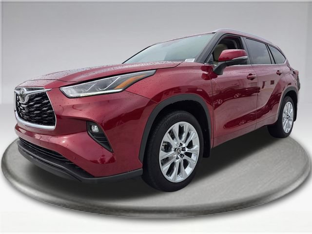 Used 2025 Toyota Highlander Limited FWD image 19