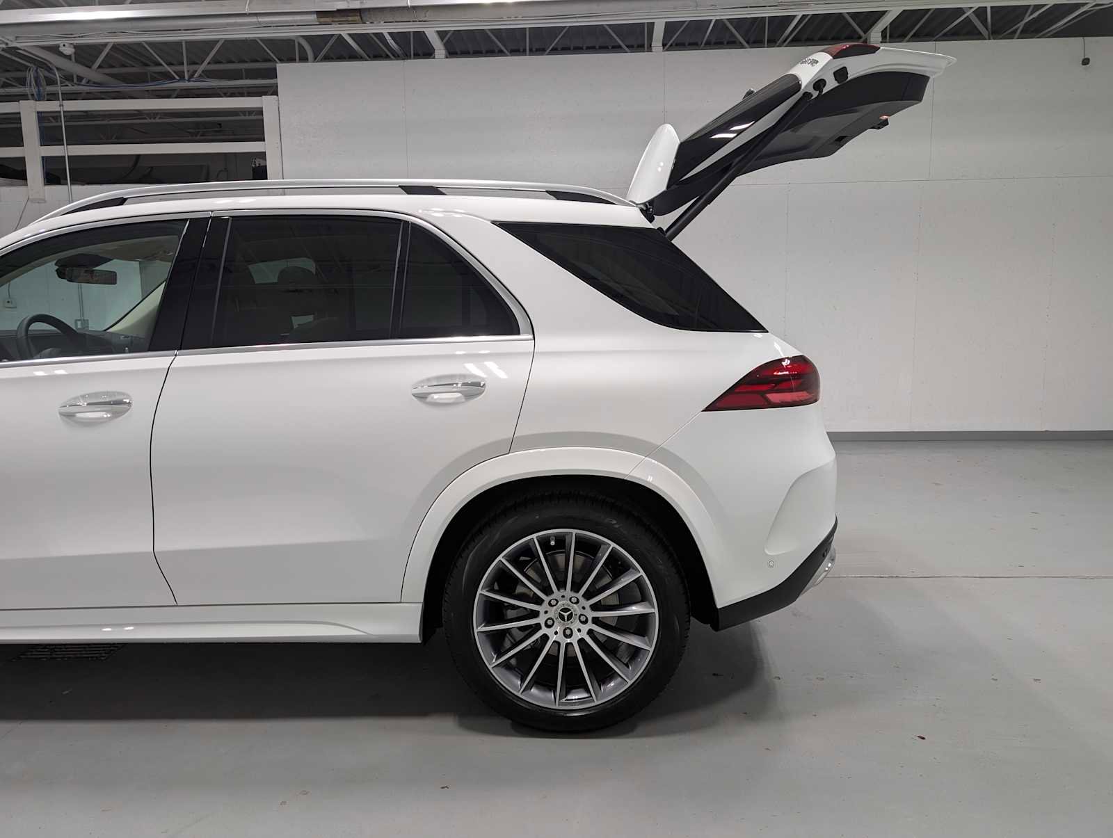 New 2026 Mercedes-Benz GLE 350 4MATIC image 9