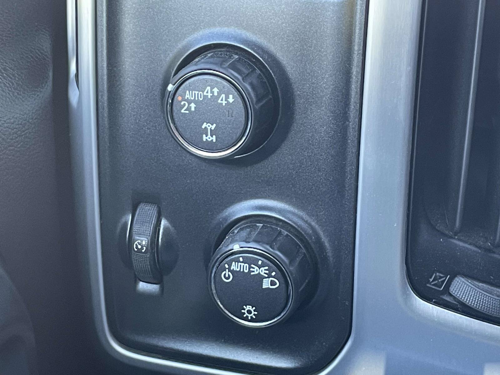 Certified 2018 GMC Sierra 1500 SLE AWD/4WD image 25