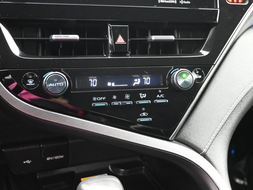 Used 2024 Toyota Camry XSE image 18